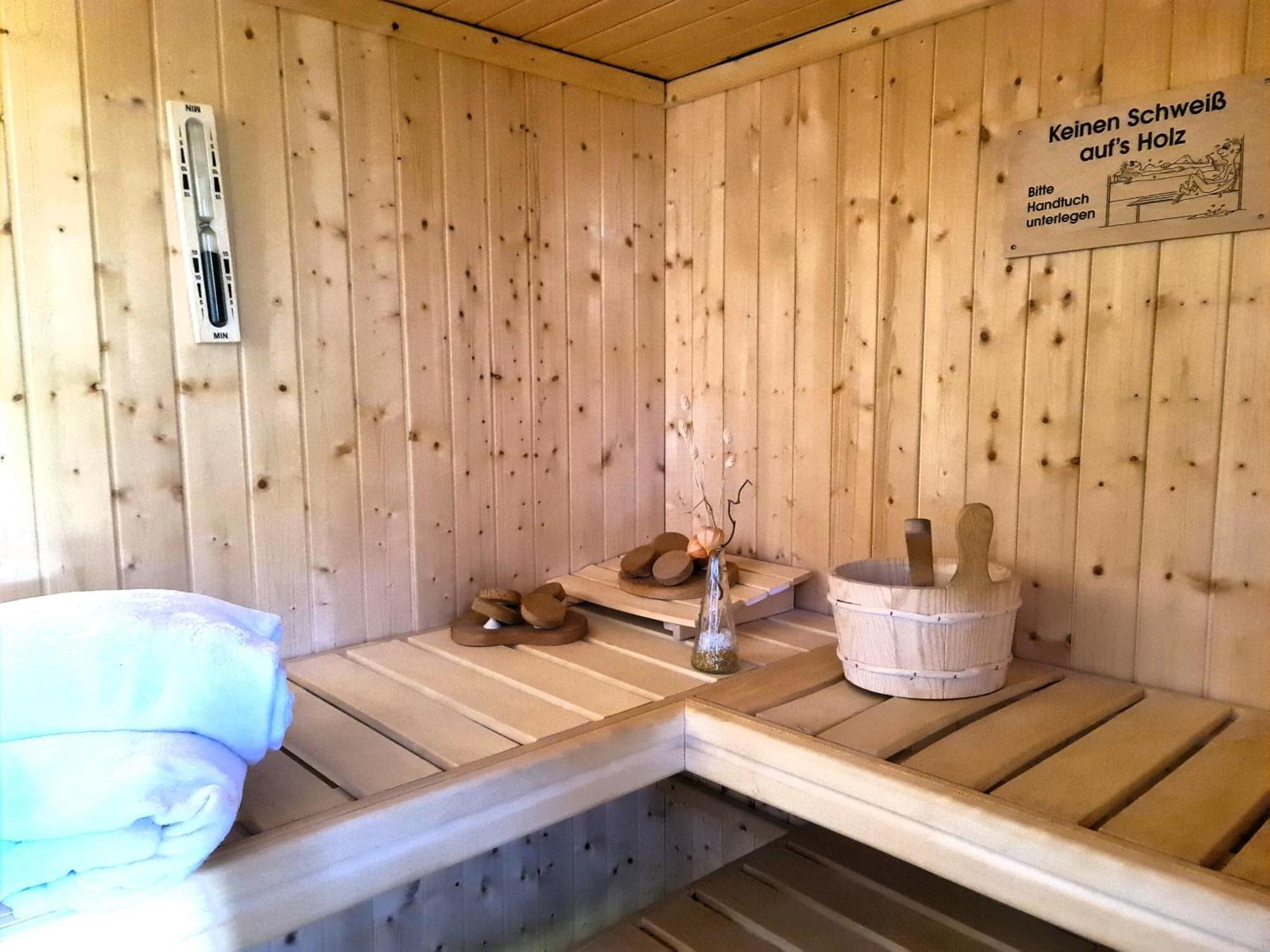 Haus Rosengarten Mit Sauna Bad Wünnenberg Exterior foto